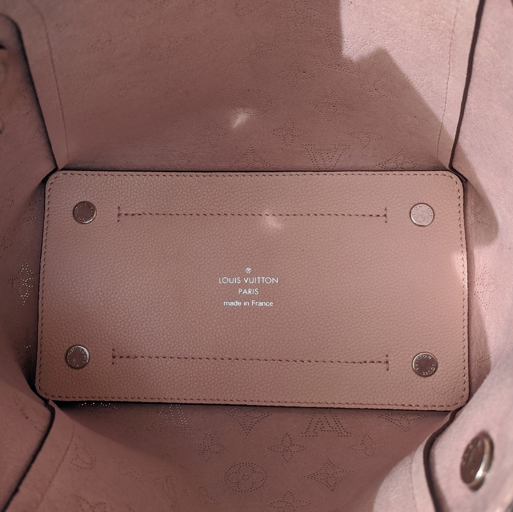 SOLD 💔Louis Vuitton 💎Hina PM Leather Bag💕 - Picture 4 of 16